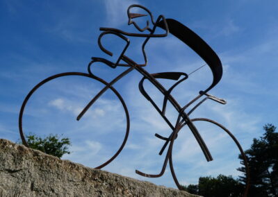 plumelec sculpture velo bernard hinault bretagne
